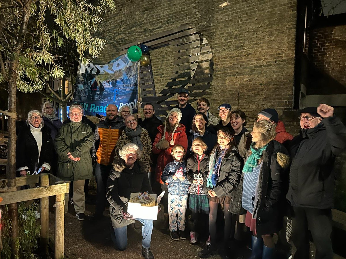MillRoad4People's tweet photo. Tonight we said a huge thank you to all those working 24/7 to deliver a safer healthier thriving Mill Road.

@CambsCC @richardhowitt @neil4labour1
#50years #positivemillroad https://t.co/6JJw159gOc