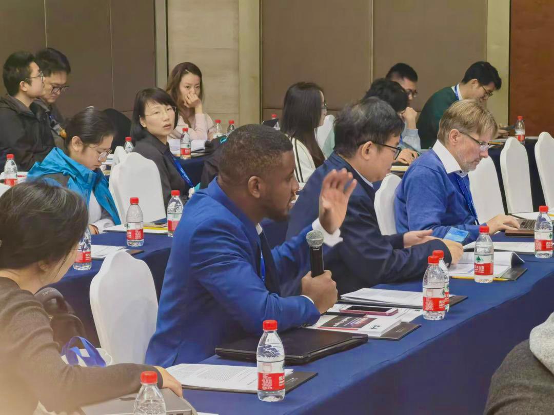 bahls701's tweet photo. Under the invitation of the Ministry of Natural Resources of China, I had the great pleasure of participating in several workshops and meetings about natural hydrogen with all the stakeholders there. 

#Dromarmaiga #hydrogènenaturel #GeoH2 #hnatconsult https://t.co/5A3rrjdY69