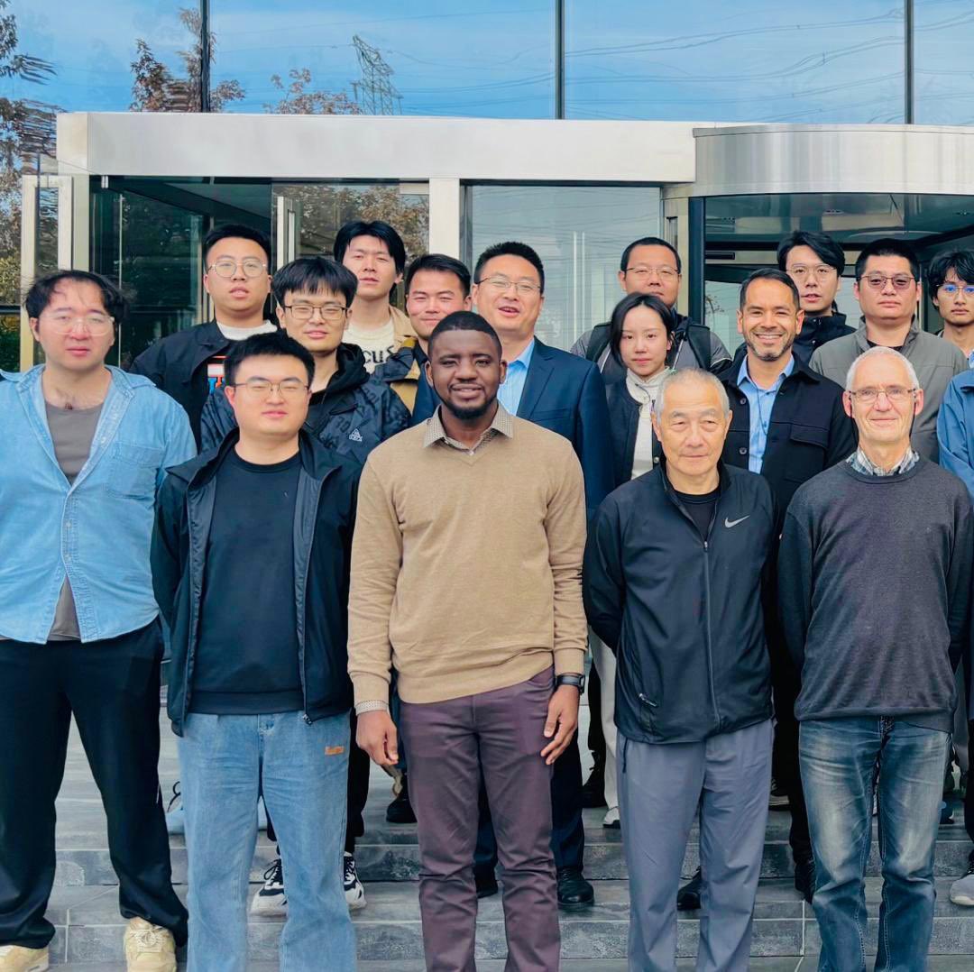 bahls701's tweet photo. Under the invitation of the Ministry of Natural Resources of China, I had the great pleasure of participating in several workshops and meetings about natural hydrogen with all the stakeholders there. 

#Dromarmaiga #hydrogènenaturel #GeoH2 #hnatconsult https://t.co/5A3rrjdY69