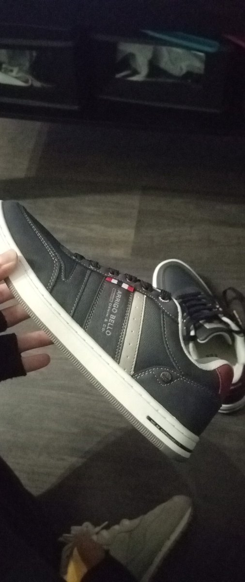 Tengo nuevos zapatos elegantes 🥳🥳🎉🎉🧐🧐