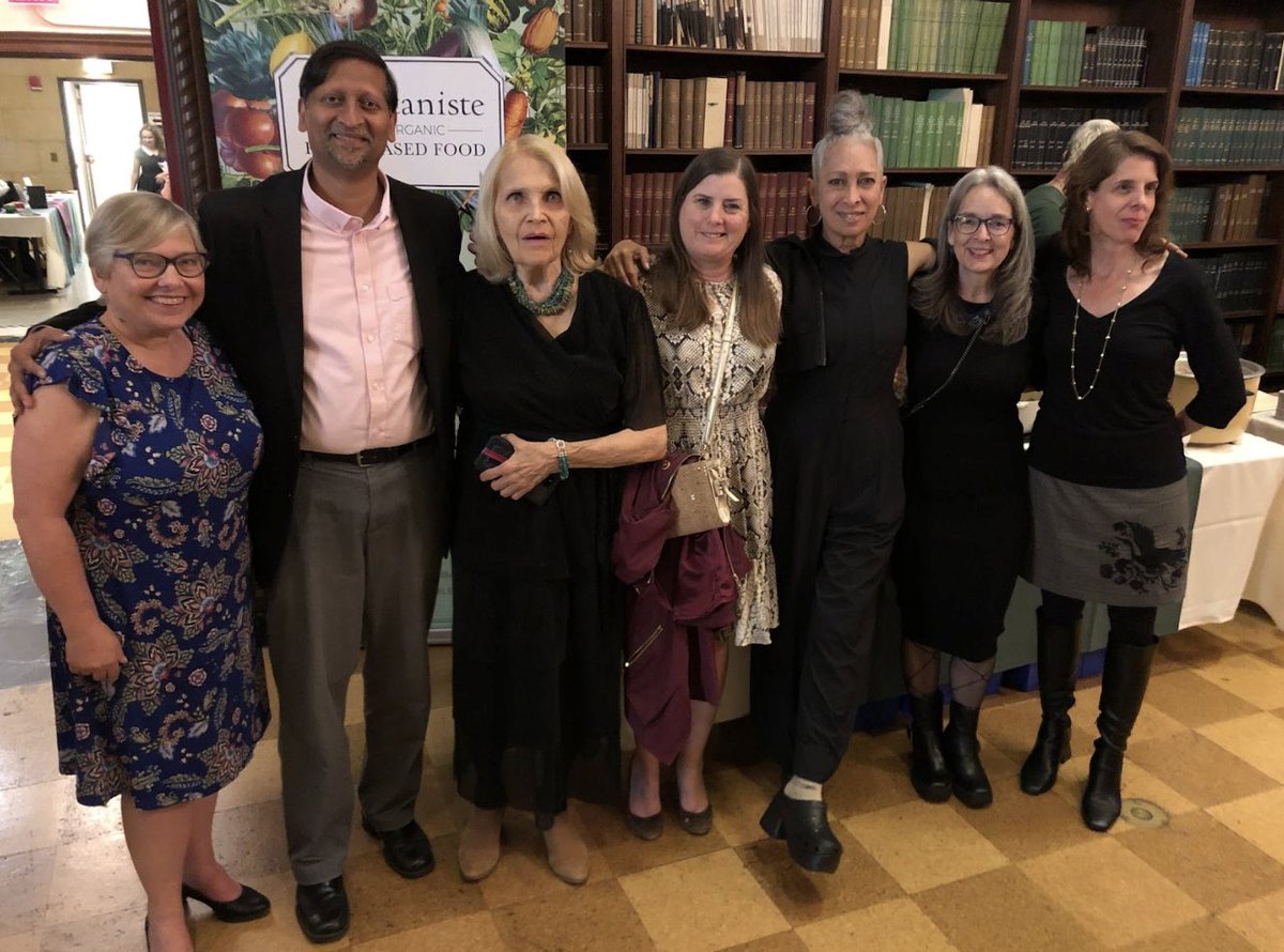 CoolSchoolFood's tweet photo. We are so grateful to our board members who support the work that we do! Here we all are (with Kelley Wind, our Program Director) except Michael Greger, MD, pictured separately, at our gala in 2023. Interested in joining our board? Reach out to us! 🍎📚https://t.co/zSo4Tbw9Pi. https://t.co/CE2A3XorTz
