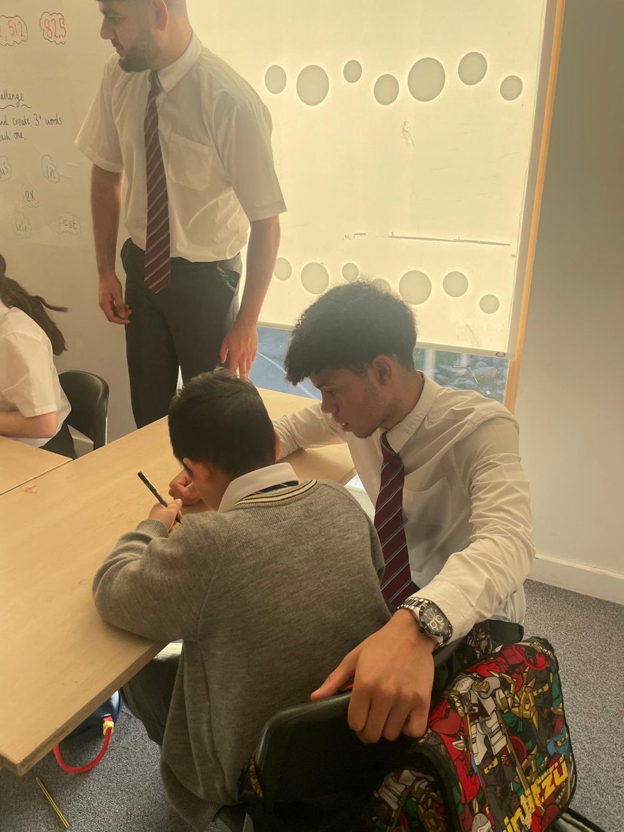 We are so proud of our N5 Lab Science &amp; Health Sector pupils who delivered the classroom swabs lesson to P6 pupils at <a href="/stclarespserc/">St. Clare's Primary</a> yesterday 🤩🧫👏 <a href="/stninianshigh/">Saint Ninian's</a>