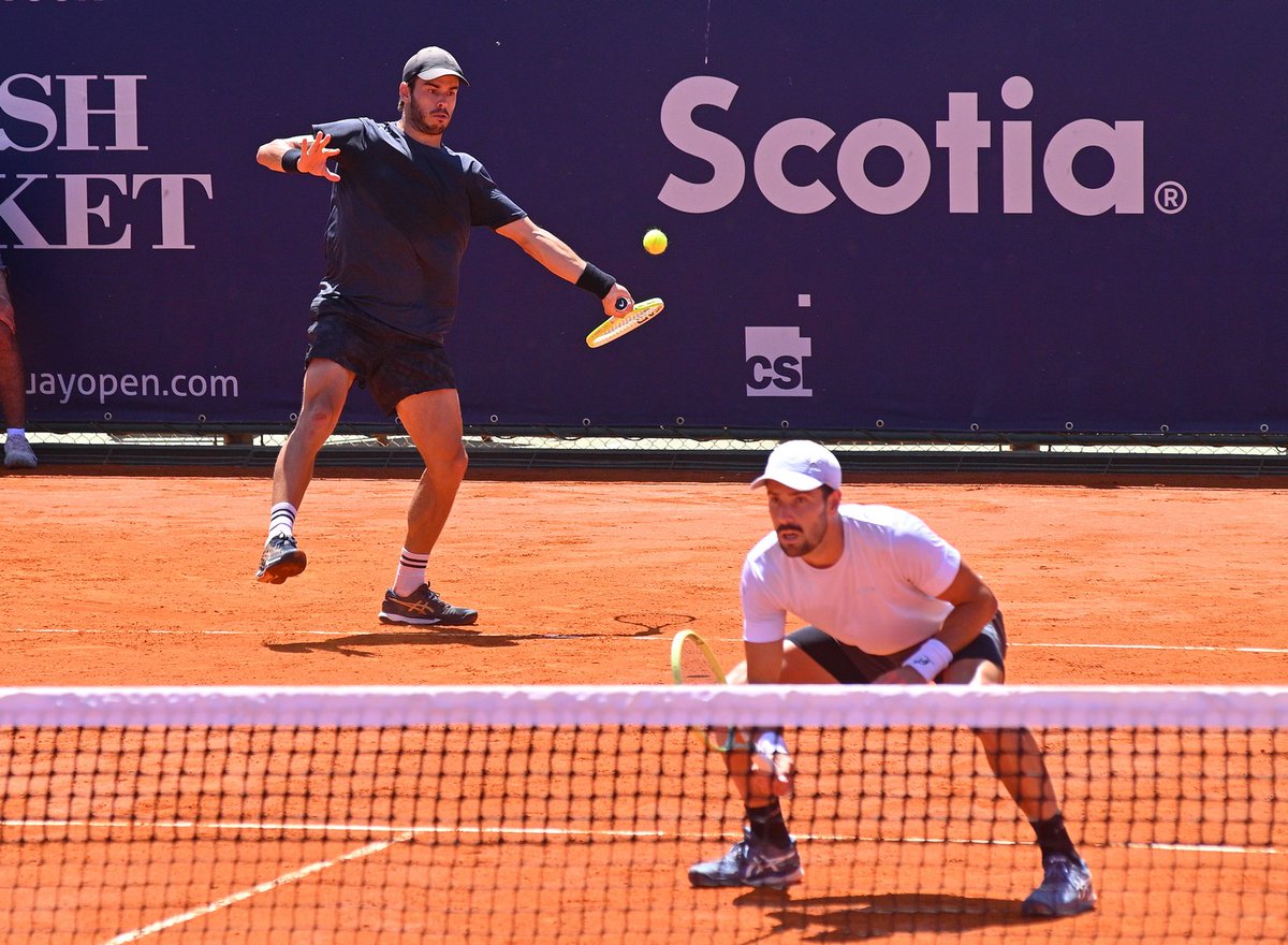 #Tenis Franco Roncadelli 🇺🇾🎾 se clasificó a la final de dobles del Challenger “Uruguay Open” junto al argentino Mariano Kostelboim 🇦🇷,  tras vencer a los polacos Karoll Drzewiecki y Piotr Matuszewski, cuartos favoritos, por 7-5 y 6-4.💥

👉🏻 En la definición por el título se