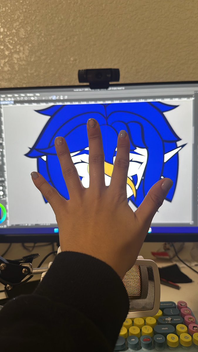 Thy_Chilly's tweet photo. I got ma nails done ✨ https://t.co/m97zt1RUBY