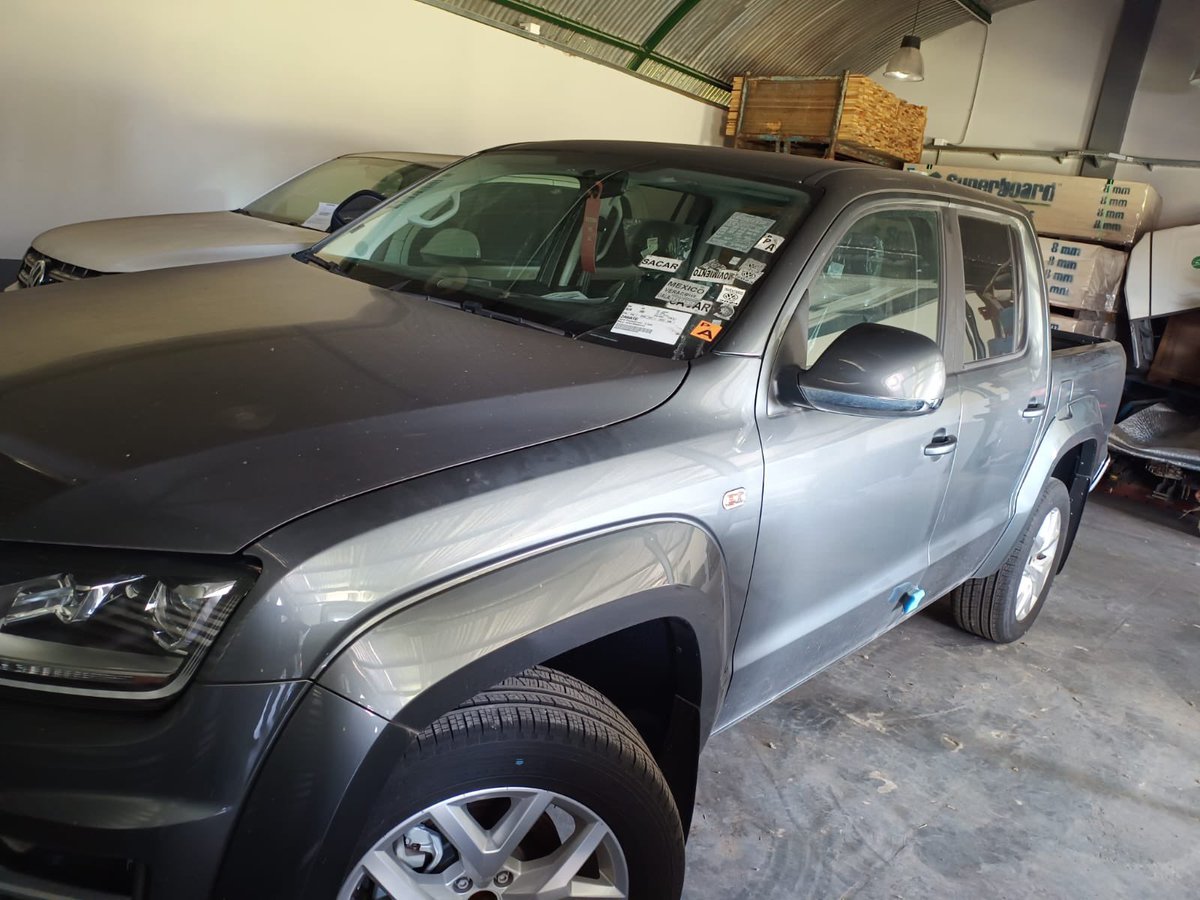 SindicatoSMATA's tweet photo. 🟢 | DONACIÓN DE VOLKSWAGEN PARA LA FORMACIÓN PROFESIONAL DE LOS AFILIADOS DEL SMATA 

El 14 de noviembre se realizó la firma del contrato de donación y entrega de las llaves entre Volkswagen Pacheco y SMATA de dos camionetas Amarok que serán utilizadas como material de aprendizaje en nuestros Centros de Formación Profesional.

👩🏻‍🔧🧑🏽‍🔧 Estas nuevas herramientas son una valor muy importante para las y los futuros egresados de los cursos y trayectos formativos, trabajamos para el crecimiento profesional de nuestros mecánicos y mecánicas y para el desarrollo de la comunidad.
