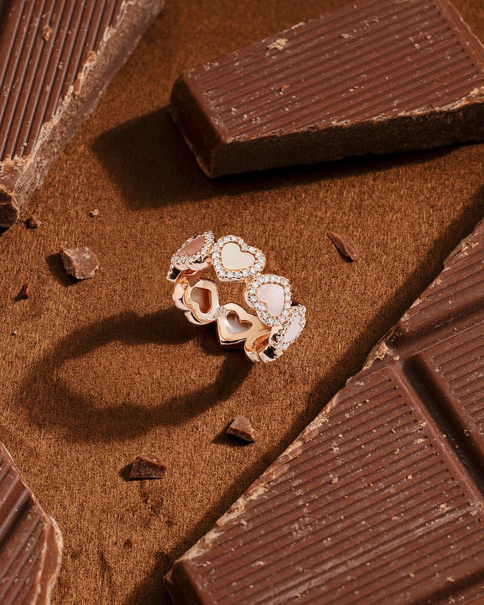apm_monaco's tweet photo. #YangZi in Collection Éternelle: A feminine collection of soft pinks and delicate sterling Silver or Rose Gold accents. ✨ https://t.co/I8p1W1WLkI

#APMmonaco #ÉternellebyAPM #HandmadeJewelry #FineJewelry https://t.co/z0xv6Paegf