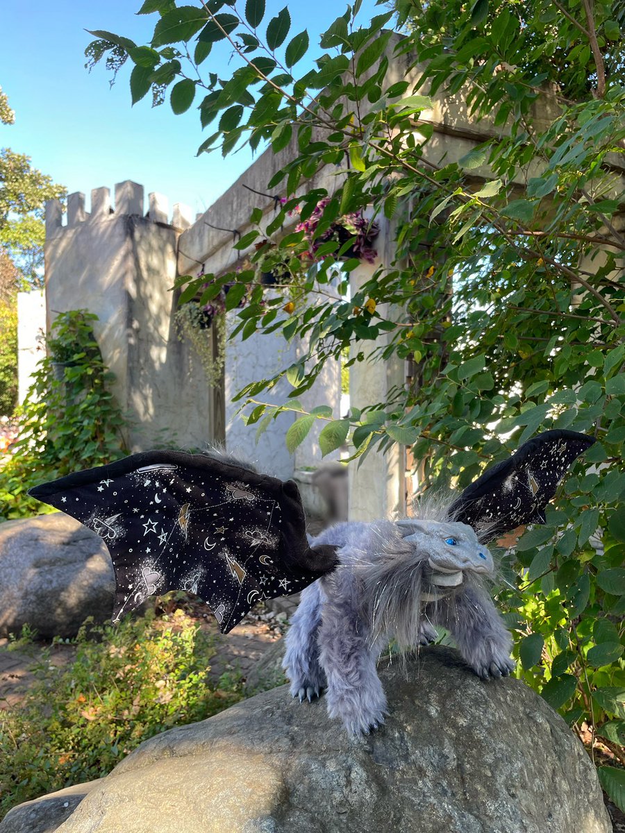 DapperRaptorSt's tweet photo. One last set of photos for our stormy silver dragon! I really enjoyed designing this head style, a much sharper and kind of angular dragon with shorter horns compared to the other new dragon head we worked on. I’ve got more plans in the works and more new art dolls to post! https://t.co/hh8g2ZdrkG