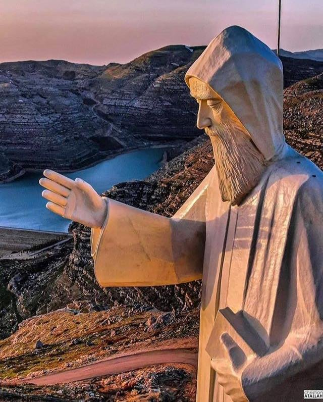 sancharbel_es's tweet photo. Que la bendición de Dios nuestro Señor, por intercesión de #SanCharbel, descienda sobre todos nosotros, y nuestras familias, nuestros enfermos, nuestros trabajos y proyectos. 🙏 https://t.co/Dn5H46n2xO