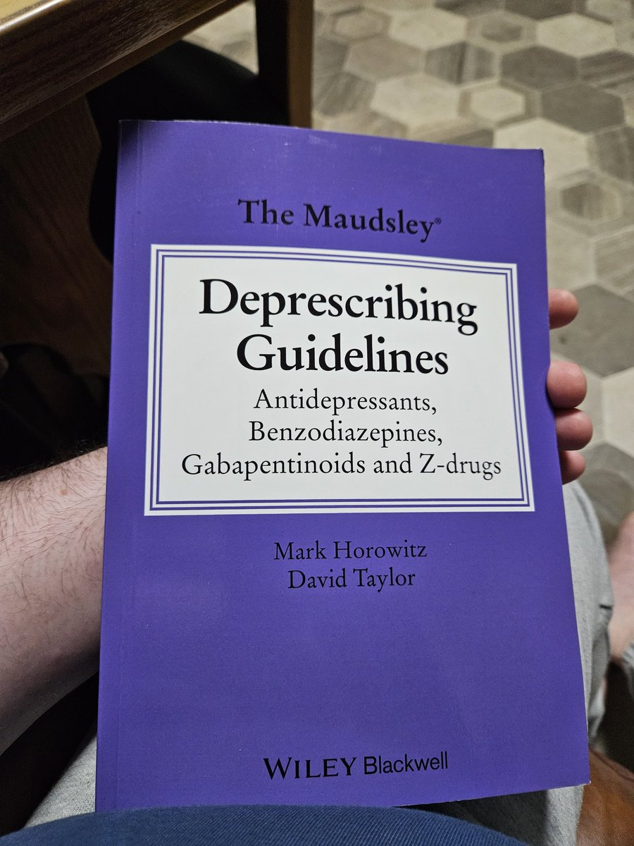 MichaelJohnNor1's tweet image. A little light reading for a Friday evening #LifelongLearning #deprescribing @markhoro