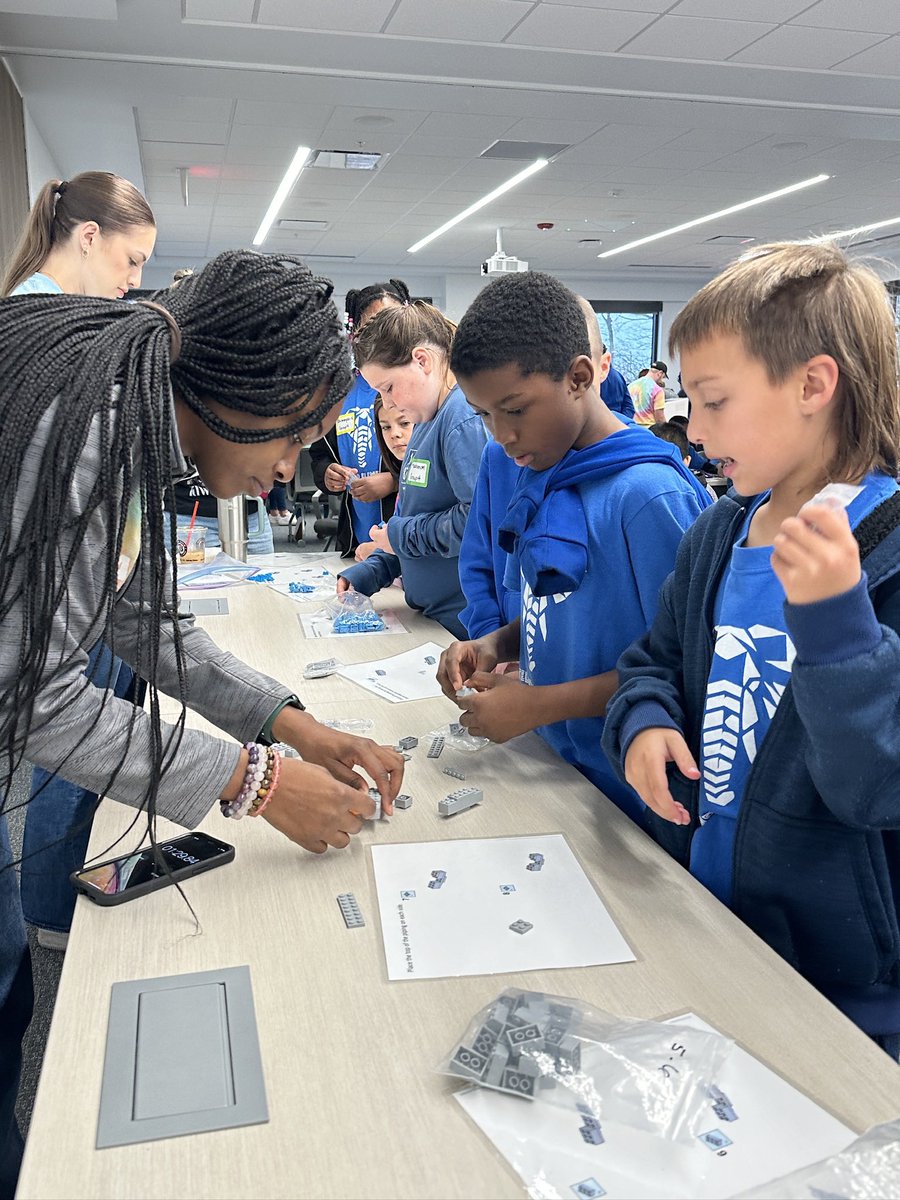 YOUR_WES's tweet photo. Our fifth graders had an amazing experience at @Endress_Hauser today! Then, they explored and had even more fun with our new STEM materials that were purchased through a grant from Johnson County Community Foundation! Thank you to our teachers and parent chaperones as well! https://t.co/4onrJo7a2B