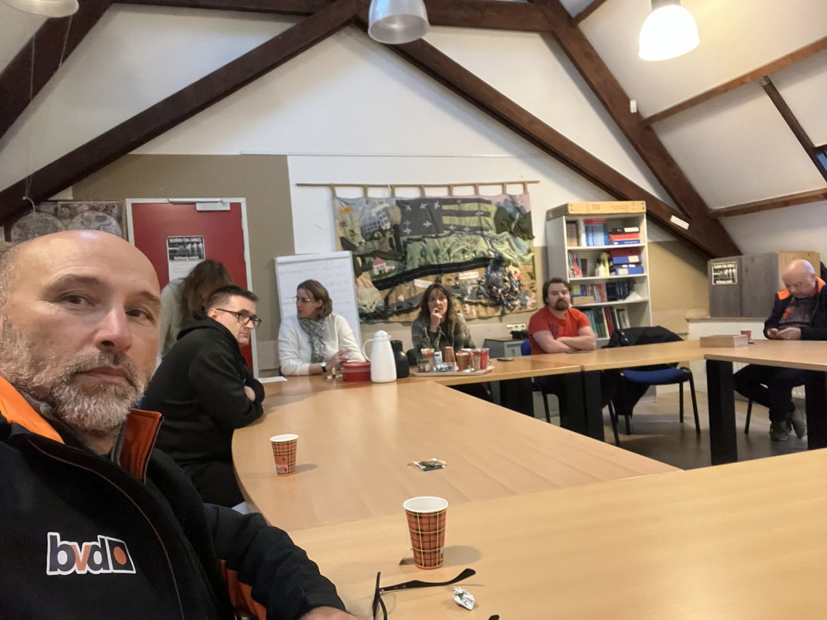 BeterVoorDordt's tweet photo. Vrijdag 15 november bezochten wij de Short Stay Facility voor wijkactiviteiten en spraken we bij De Buitenwacht met de verandergroep over de positie van daklozen.
Waardevolle ontmoetingen die we meenemen in ons raadswerk! 💡
#BeterVoorDordt #Wielwijk #Krispijn #Dordrecht https://t.co/ioJv8f5JXu
