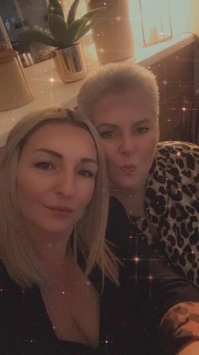lil_bill80's tweet photo. Last ones standing?? @teridew69 https://t.co/NINglUYeqN