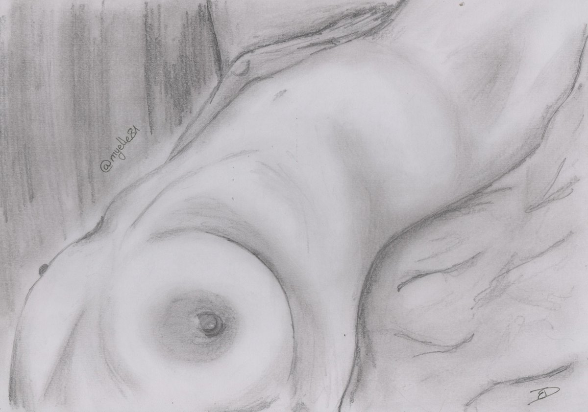 Petite découverte toute en noir et blanc, mais toujours un régal pour mes yeux, la très belle <a href="/myelle81/">Myelle</a>, beau mélange de volupté et d'érotisme, à découvrir...