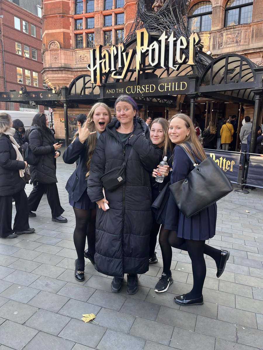 DeanesPerform's tweet photo. A fantastic day and night with a great bunch of students watching Harry Potter and the Cursed Child both parts and eating pizza #imatterasaperformer https://t.co/fO6rxWtswt