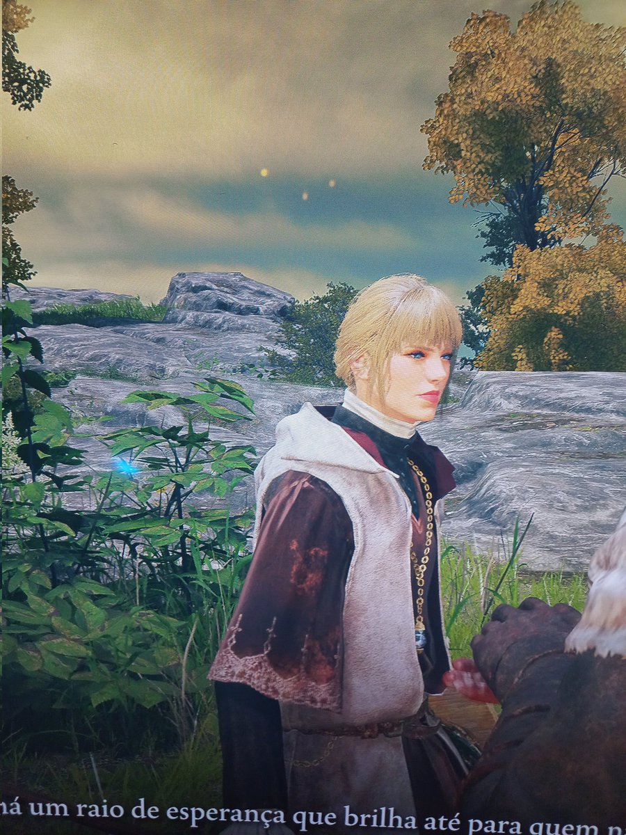 thatstheswift's tweet photo. you look like.. taylor swift... in this light... https://t.co/mrWxTM2awK
