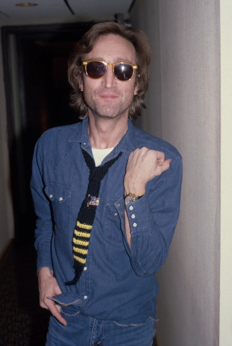 ModanosWatches's tweet photo. John Lennon’s rare Patek Philippe 2499 has finally returned to its rightful owner, Yoko Ono.

Gifted by Yoko to John on his 40th birthday,  just two months before his death, the watch bears a deeply personal inscription on the case back.

#JohnLennon #PatekPhilippe #TheBeatles https://t.co/fRPT7UDN6w