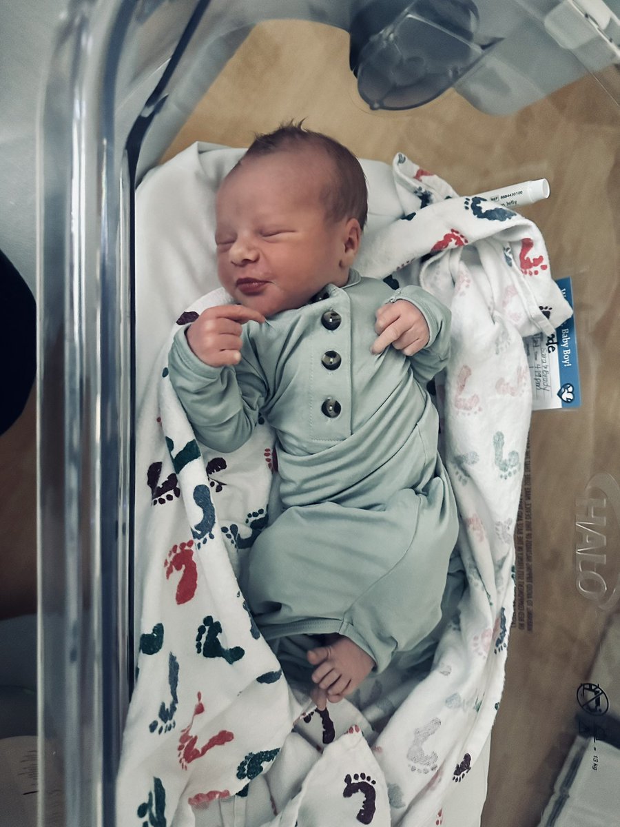 the scrunch! welcome to the world, bode brady batchelor 🩵