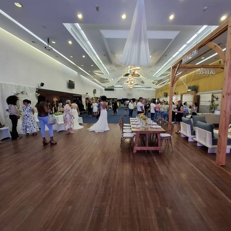 TurismoCubaRoma's tweet photo. Si svolge all'Avana la prima edizione di #Expobodas: un evento che mette in luce il potenziale di #CubaUnica come destinazione per matrimoni e feste di quinceañera.
🗓 15-16 novembre 2024 presso l'Hotel Tryp Habana Libre.
@JuannCarlosGG @MirtaGranda https://t.co/Bgc7iRbnjR
