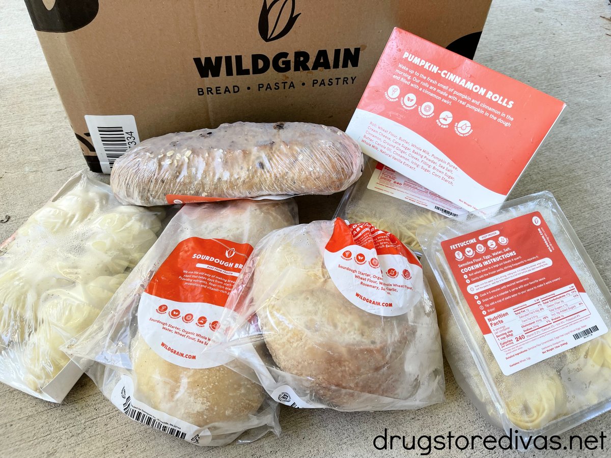 drugstoredivas's tweet photo. #ad Bread is important for Thanksgiving.

But, if you live in a bread desert like us, good bread is SO hard to come by.

That's why I love Wildgrain. It's delicious bread delivered to you.

Through 11/24, get $40 off a box with the code CARBSGIVING40 here: https://t.co/ULJbrGiK3S https://t.co/vKQ556d51X