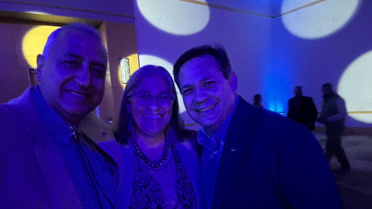 VanirCM's tweet photo. #WeAreVanir was honored to sponsor and attend the incredible #ANightintheValley! A heartfelt thank you to @ValleywiseHthF & #ValleywiseHealth for hosting a memorable evening and for the life-changing work you do.. #ValleywiseHealthFoundation #Healthcare #HealthcareHeroes https://t.co/z5Ag9D6tVi