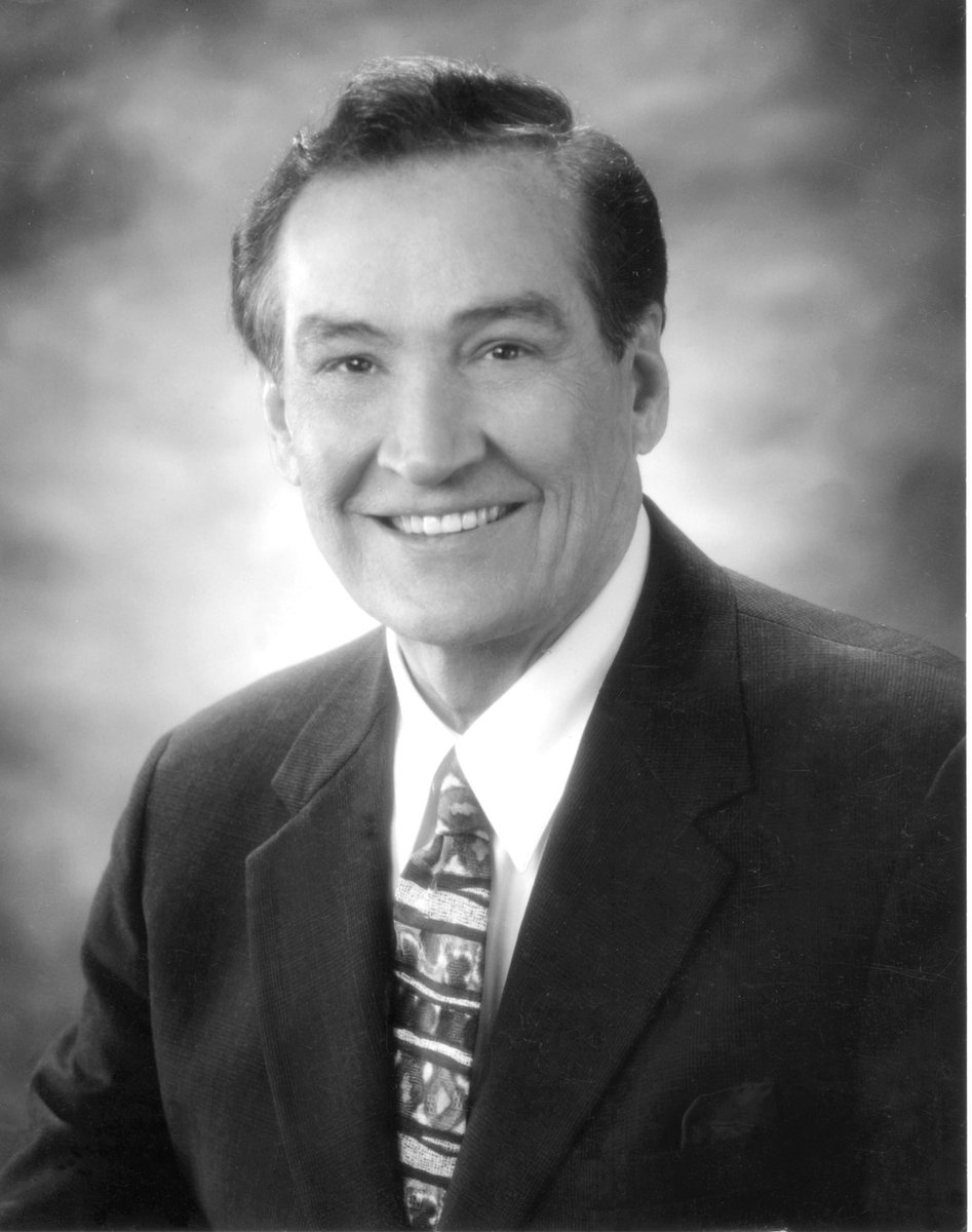 bellevuememphis's tweet photo. Today we honor our late pastor Dr. Adrian Rogers and his wife, Joyce, on the 19th anniversary of Dr. Rogers’ passing. We praise God for their 32-year ministry at Bellevue and for the legacy of Dr. Rogers’ leadership, which was marked by tenacious faithfulness to God and His Word. https://t.co/8zUThHvCpA
