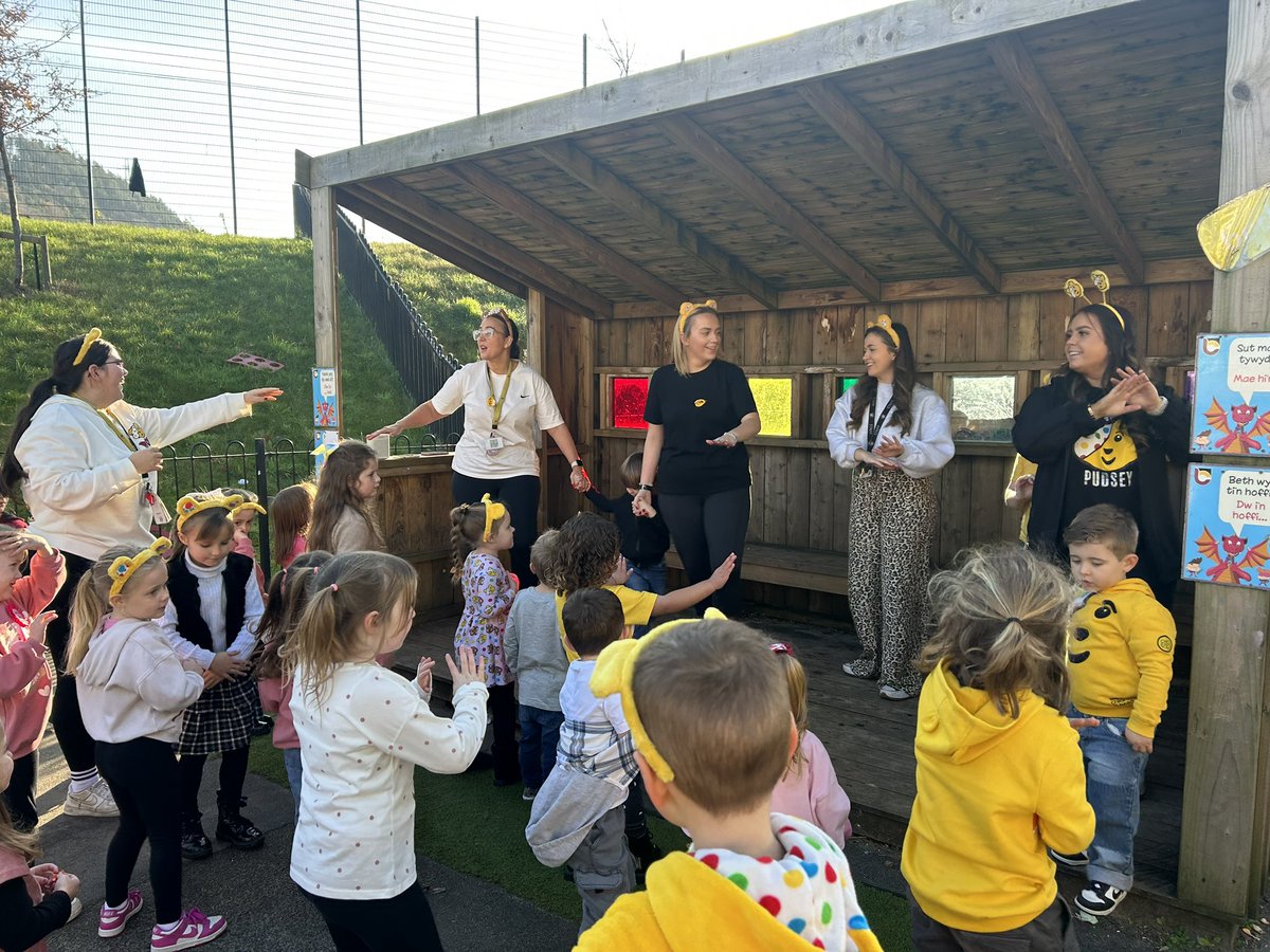 Ysgol Cwm Brombil - Primary Phase tweet media