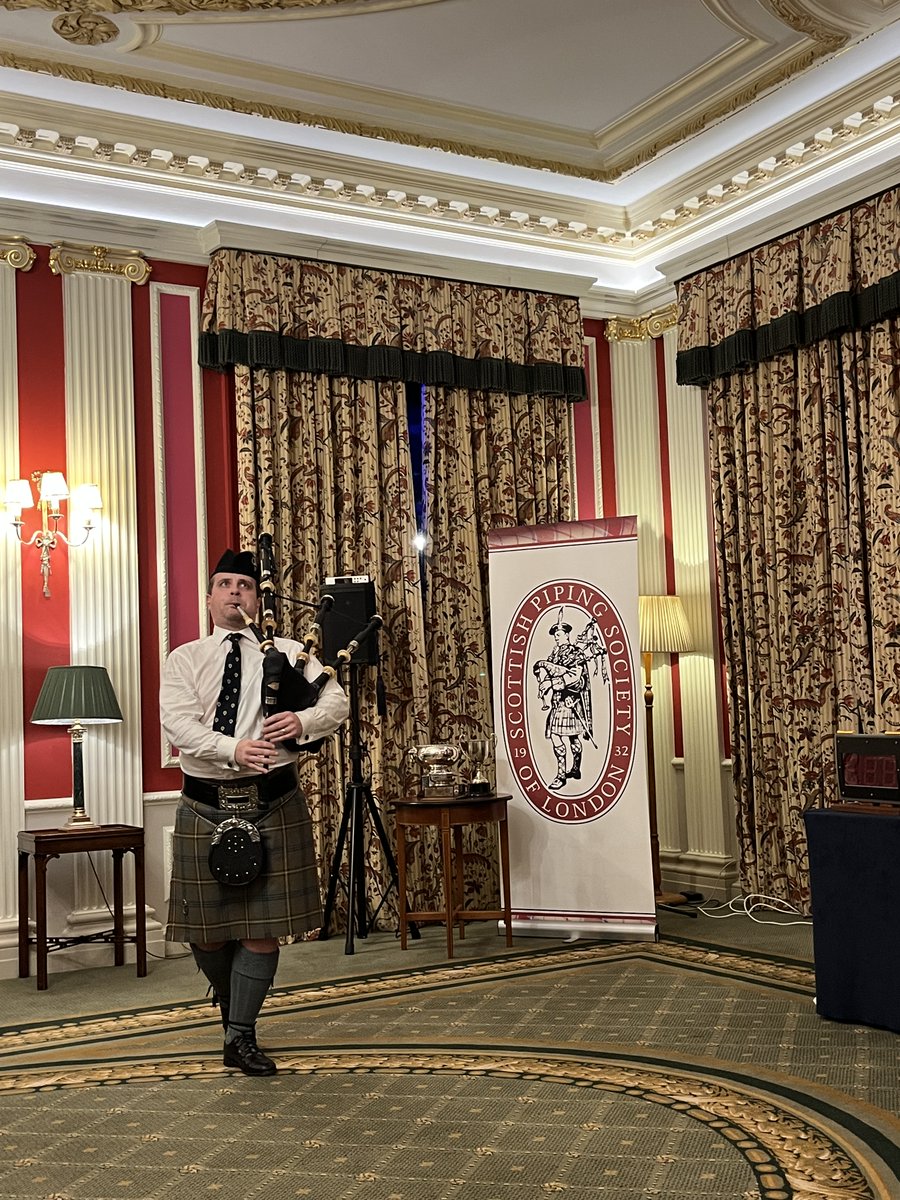 LondonPiping's tweet photo. Our final competitor tonight, Finlay Johnston
Lament for the Union
#spsl2024 #Londonpiping https://t.co/gmDGGugyiJ