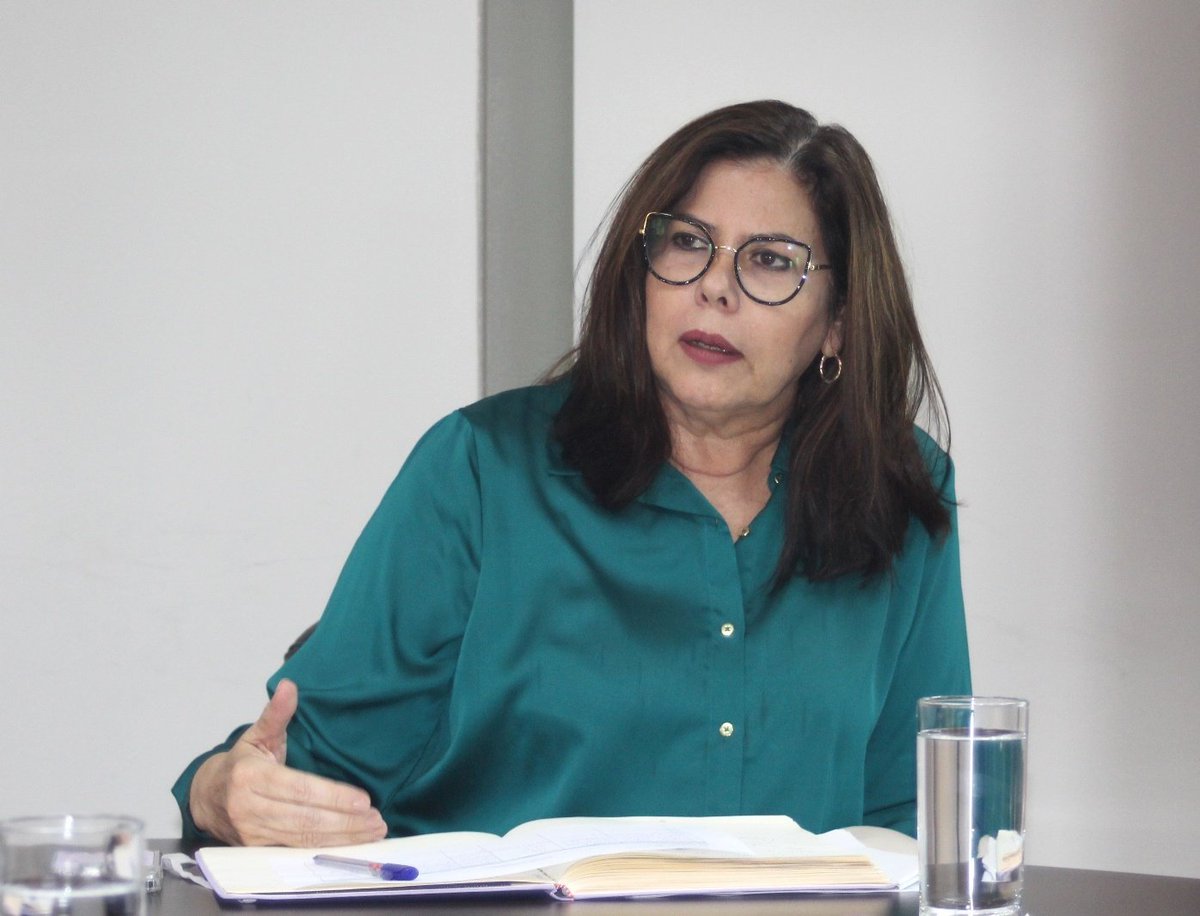Produccion_Ecu's tweet photo. 📍Guayaquil | ¡Empoderando a nuestras comunidades pesqueras!

La viceministra🦐🐠 Ivanova Cereceda se reunió con miembros de @WWFEcuador, @USAIDEcuador y @DarwinFound para discutir estrategias que promuevan el desarrollo sostenible y mejoren la calidad de vida de los pescadores. https://t.co/ld04p8VJiK