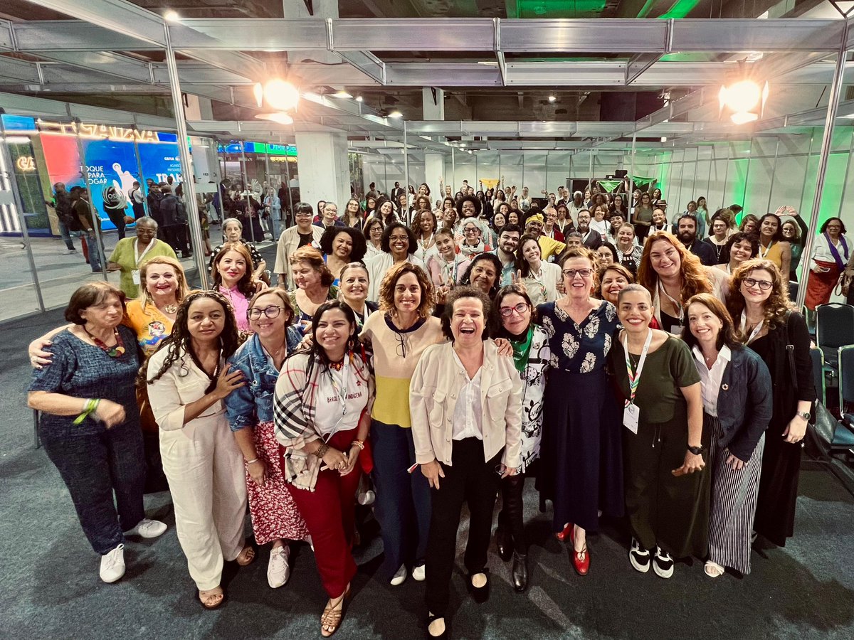 O Painel “G20 e as Mulheres” aconteceu nesta tarde e reuniu lideranças para discutir os avanços nas pautas de gênero dentro do G20. 

O evento destacou a importância de incluir a perspectiva de gênero nas políticas globais e fortaleceu o compromisso com a igualdade. #G20Social