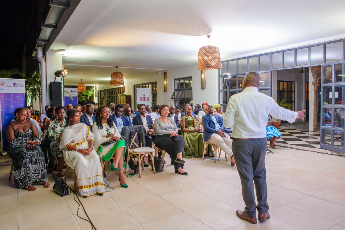 LeoAfricaInst's tweet photo. In his remarks at the #YELP &amp; #Huduma 2024 graduation, Our founder, @Uwihanganye_A reiterated his belief and hope in the possibility of young people, highlighting that they are the generation that will change the fortunes of Africa.

@KasUganda 
@SegalFoundation https://t.co/KLkfAkVW6a