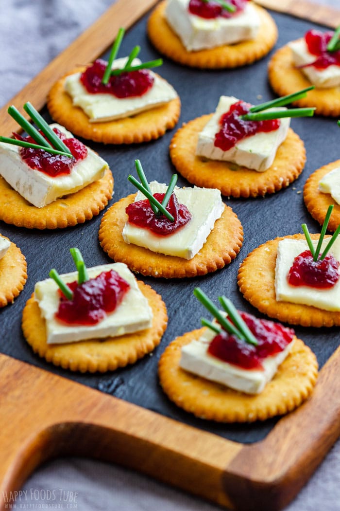 HappyFoodsTube's tweet photo. 😋😍 https://t.co/9RDSdRU54q
No-bake cranberry brie bites are an easy appetizer combining creamy brie and tangy cranberry sauce on a crispy cracker - perfect for holiday gatherings! #cranberrybrieappetizers #cranberrysauce #briecheese #appetizerrecipes https://t.co/vNvbpuAm0Y