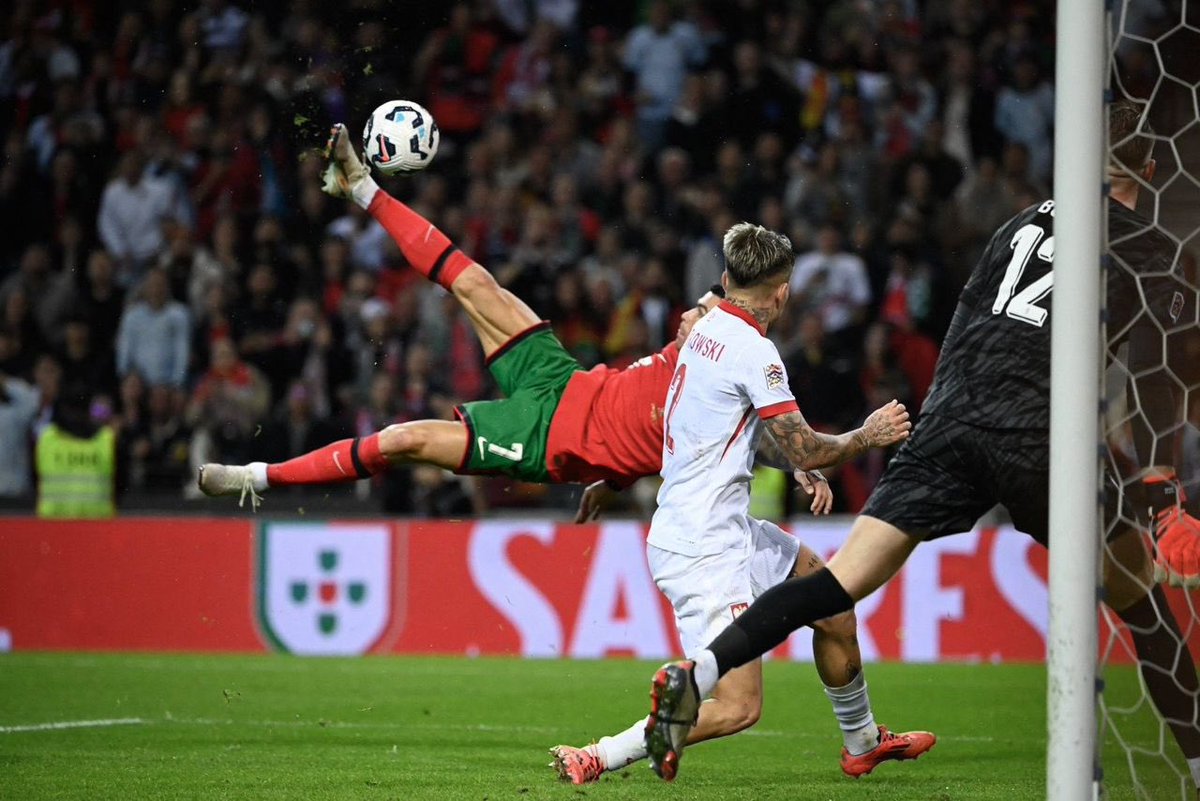RakyKween's tweet photo. À 39ans 🐐il nous régale aves des buts extraordinaires ⚽️❤️ https://t.co/nQ4d2oCID6