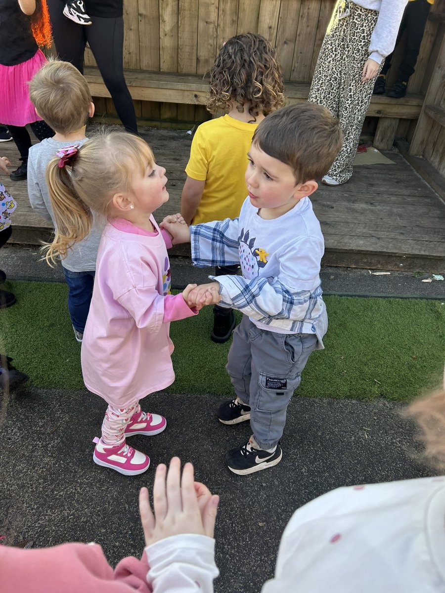 Ysgol Cwm Brombil - Primary Phase tweet media