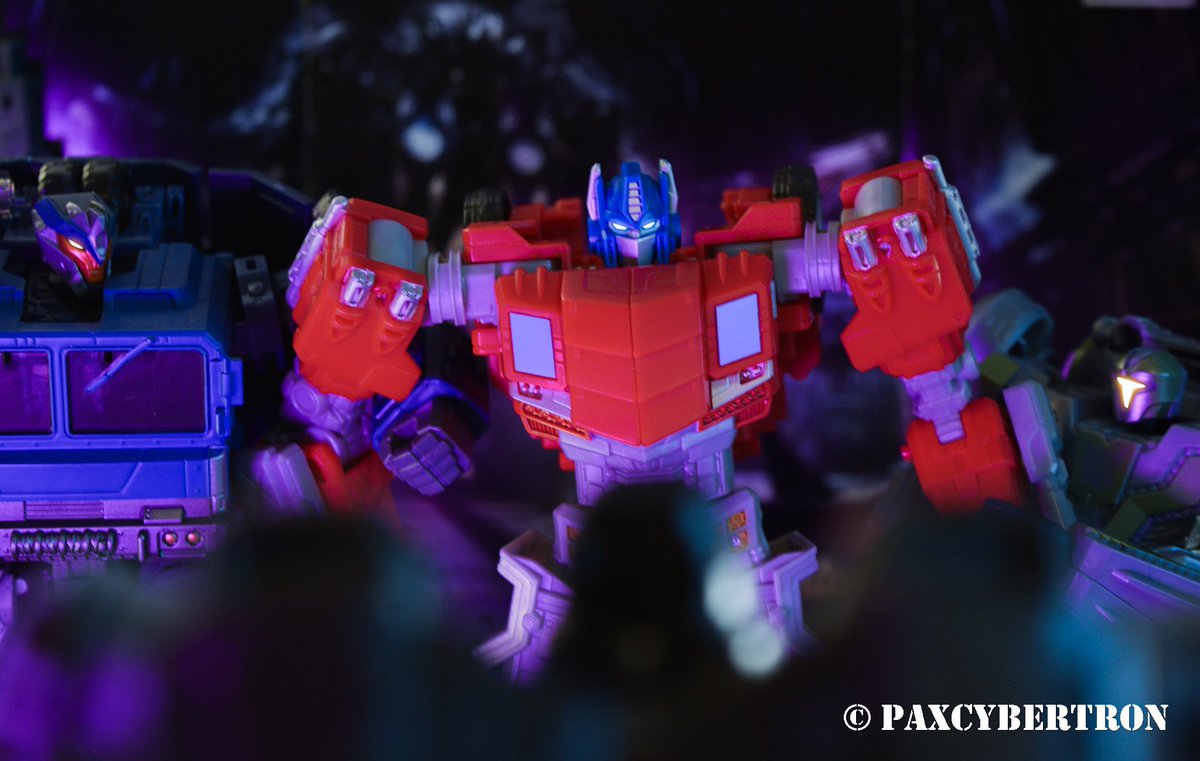 PaxCybertron's tweet photo. Seven Days of Prime - Day 5 - Prime Captured.
#Sevendaysofprime https://t.co/pG0M0obvF4