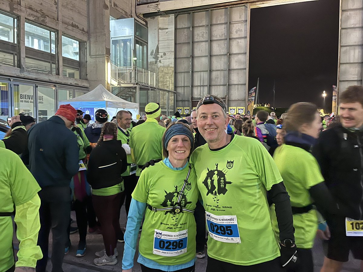 Absolutely excellent event in #Dunkirk tonight from <a href="/Nordlitt/">Nord Littoral</a> - over 2000 runners doing 10km through amazing landmarks across the city - the whole town seemed to joining in with the event - utterly wholesome &amp; brilliant! Merci!🇫🇷