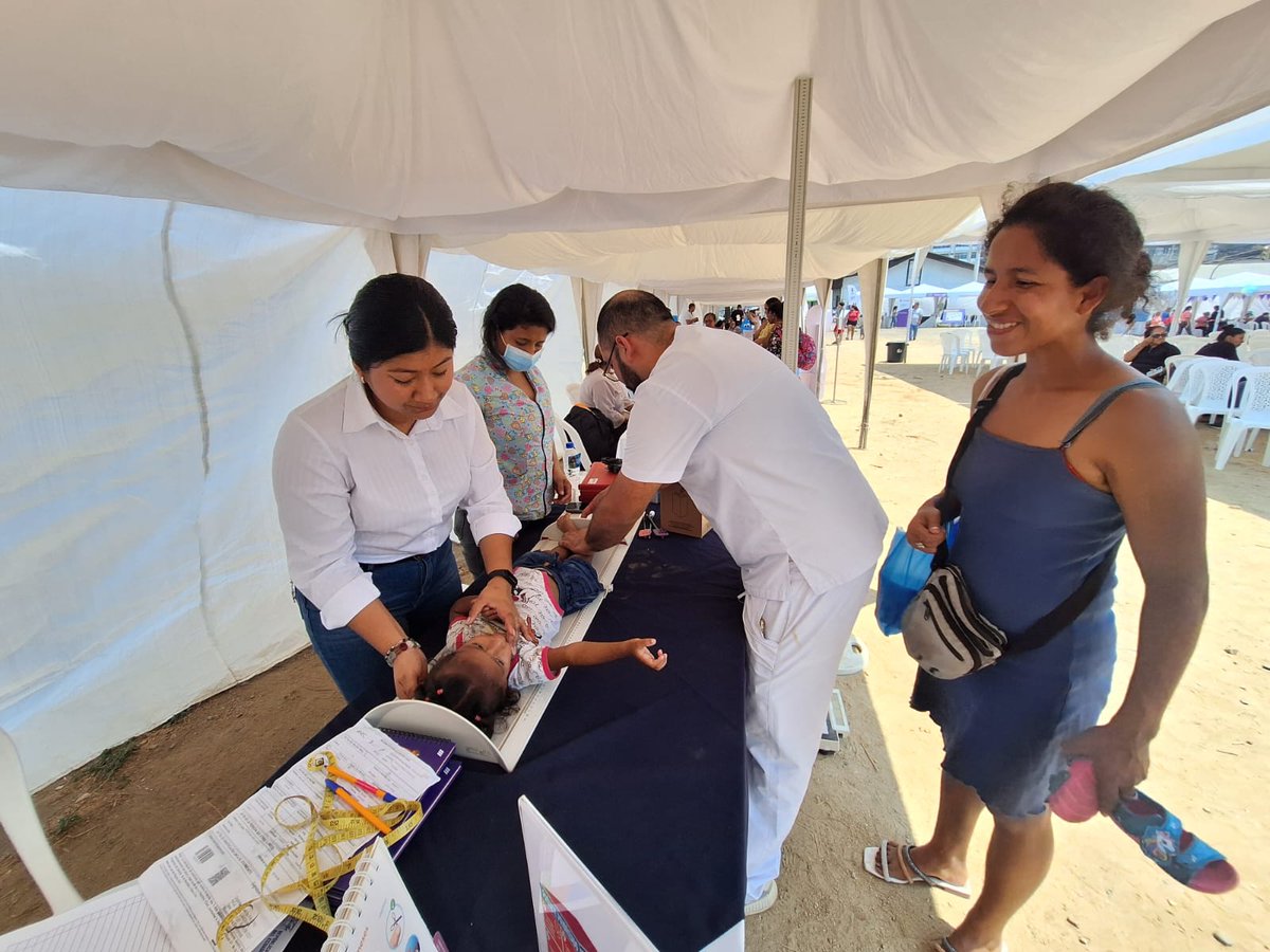 Salud_Guayas's tweet photo. @InfanciaEc Además, recorrió los stands informativos de @Salud_Ec 

✅Atención médica y entrega de medicamentos💊.
✅Vacunación💉 de esquema regular e #Influenza.
✅Alimentación saludable y nutrición🤱
✅Agua Segura💧

#EcuadorSinDesnutrición https://t.co/rU1rK8QUDW