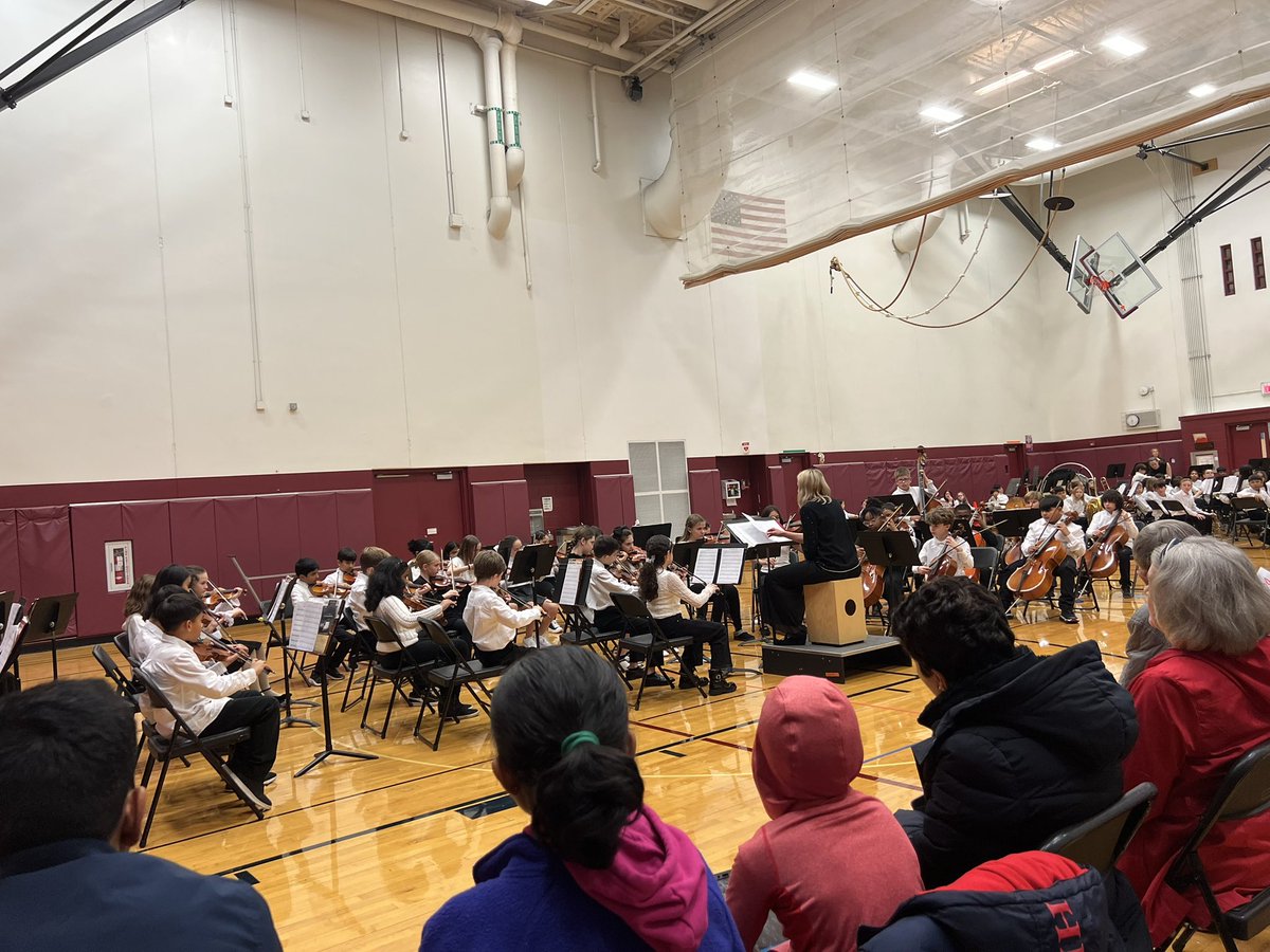 Lia Sansiper tweet media