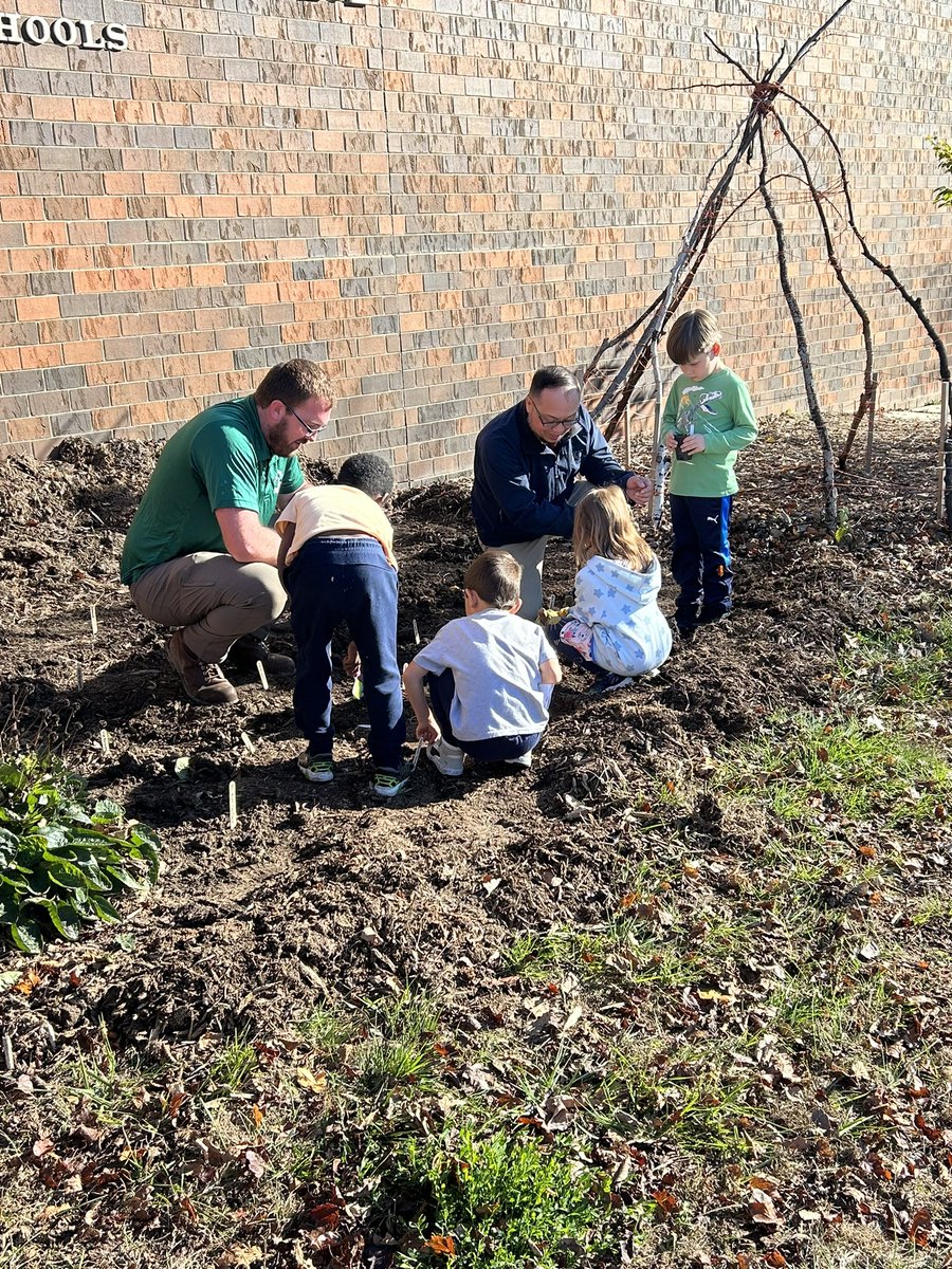 erin_salton's tweet photo. We can’t wait to see our 🦋 garden bloom @MPS_Morton next spring!  We will be ready to search for 🐛 and 🦋!  @MalonePrincipal https://t.co/rX7Jhn2kKx