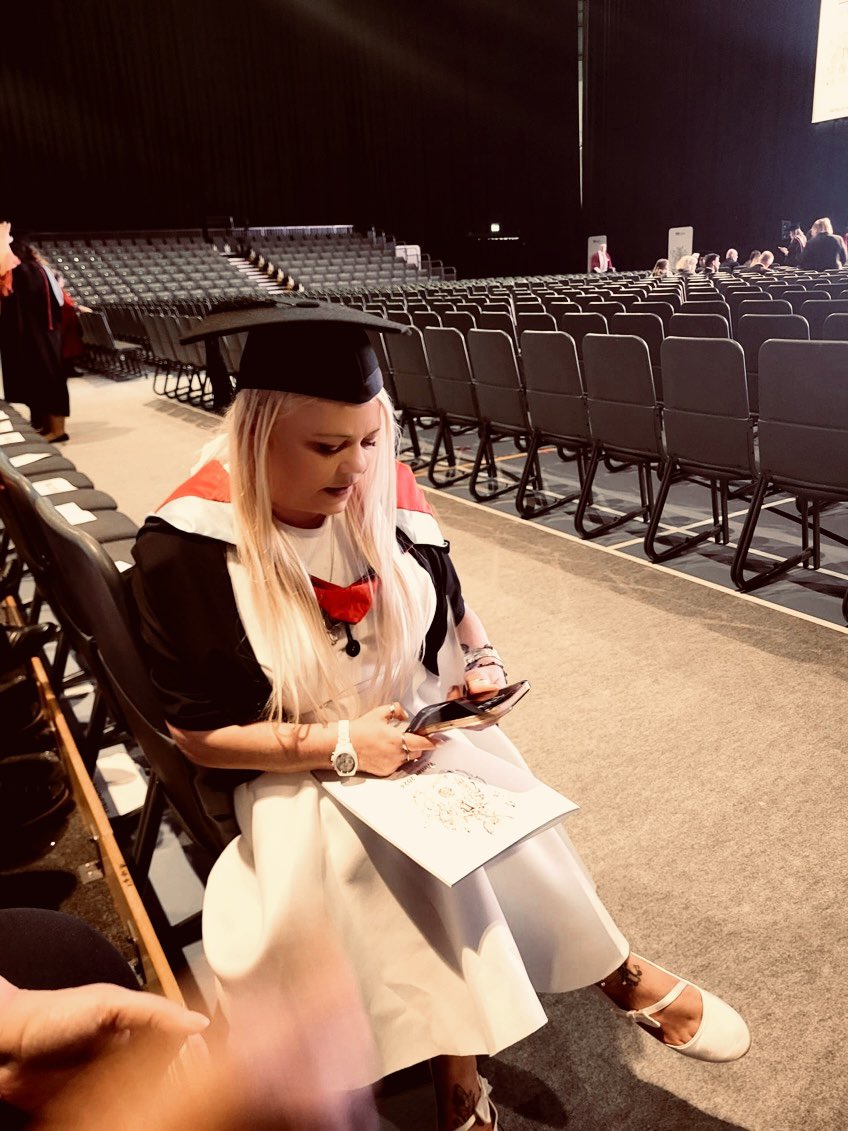 juliaharrison's tweet photo. What a week ive had!. Now to carry the celebrations through the weekend!!! 👩‍🎓🎓🥂🍾💋 https://t.co/omSCTfgiNK