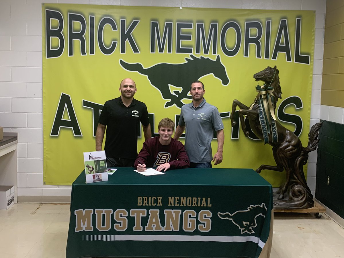 BMSTANGSports's tweet photo. Congratulations to @BMHSwrestling Gavin Martin for his commitment to @BloomWrestle @GoBUHuskies to continue his education and wrestling career! @BrickMemorialHS @Brick_K12 @BrickSupt https://t.co/hy1w4j77Va