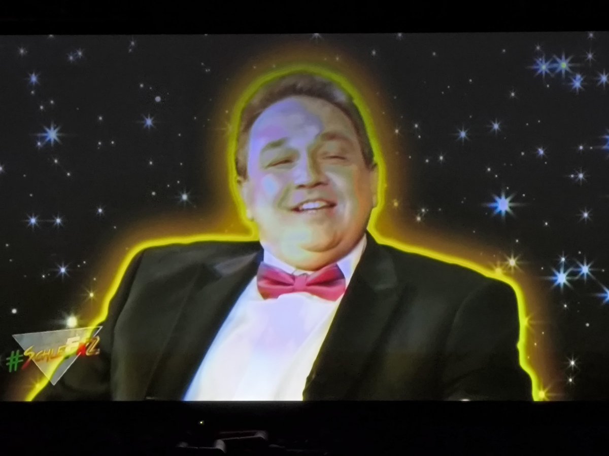 Sie singen wieder! 😍😍😍
*Und jetzt alle! 🎶
#LezFaZ
#UnschuldsFaZ 😇
#SchleFaZ
#Xanadu
#VanilleTee
#SchlefazBeiNitro