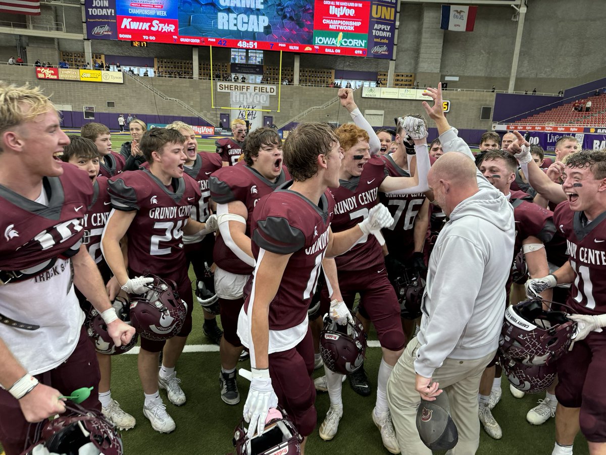 MarkWoodleyTV's tweet photo. Grundy County only has 4 high schools. Three of them, Gladbrook-Reinbeck, Grundy Center, and Dike-New Hartford, will play for state football championships next week. #iahsfb https://t.co/nGtQzzw15N