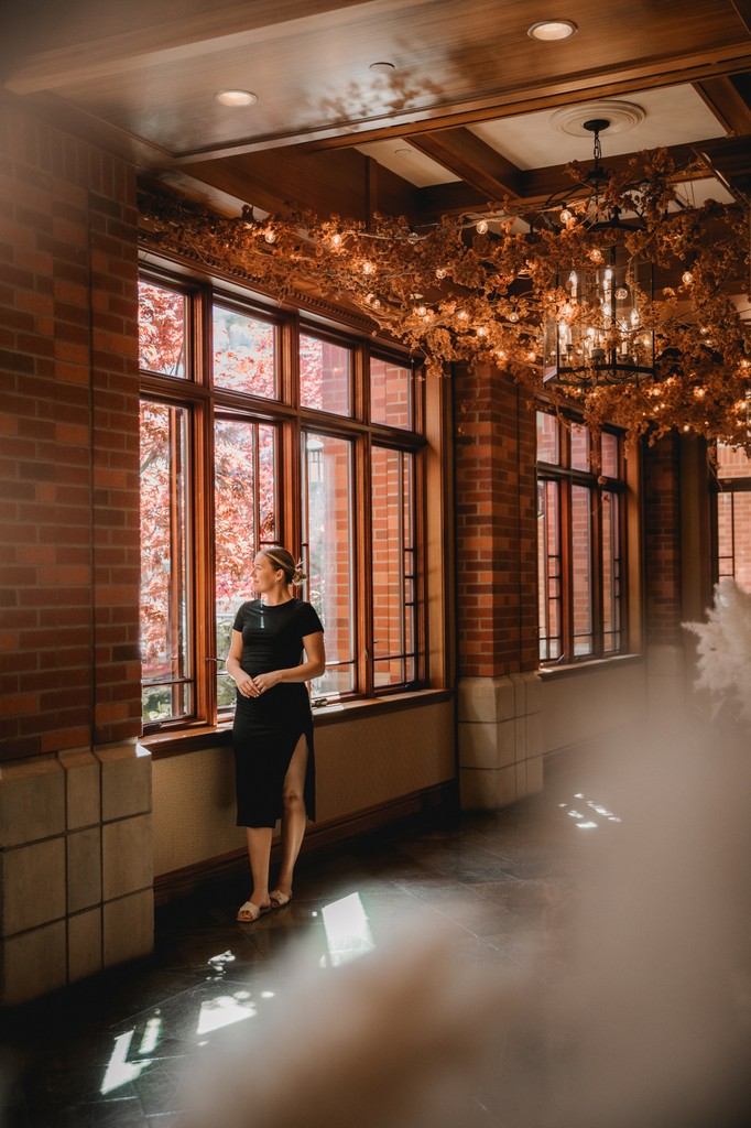 Partnering with Platinum Floral Design, we redesigned our sunny Conservatory across from the David Foster Foundation Theatre with hanging wisteria and twinkle lights. 

bit.ly/3vy4yXb
