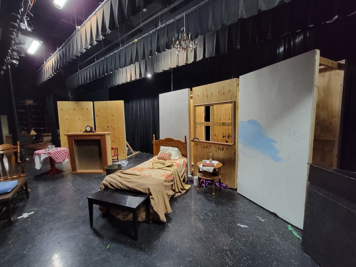 MrAaronGuyer's tweet photo. The sets are starting to come together for the @PlattsburgHS theater class's play! 🎭 https://t.co/LofvF6bcyj