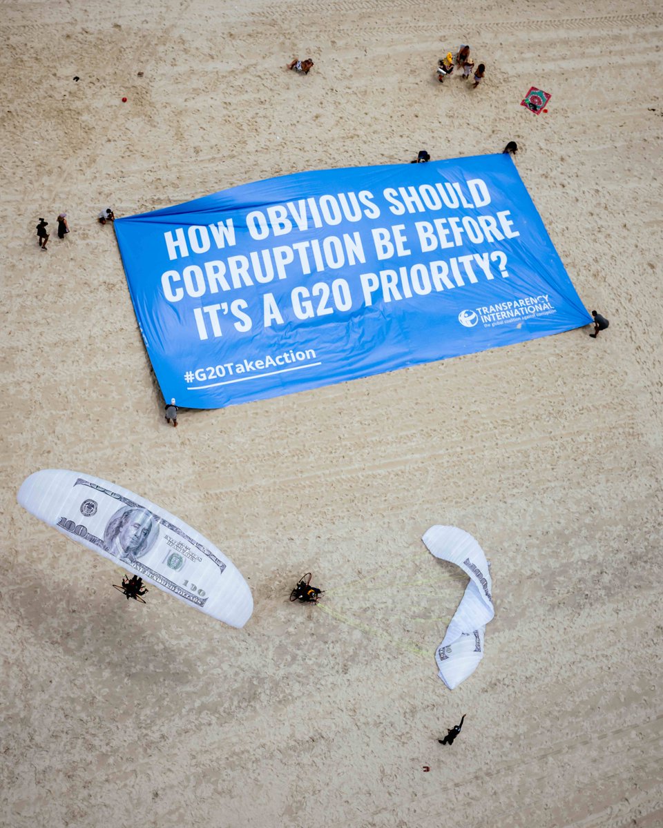 #G20TakeAction: Today, 48h before the G20 Leaders’ Summit, we filled Rio de Janeiro’s skies with giant dollar bills. Will this finally get leaders to pay attention?

There’s more to come. We will release our campaign video on Monday, 18 Nov. Learn more ➡️ transparency.org/g20