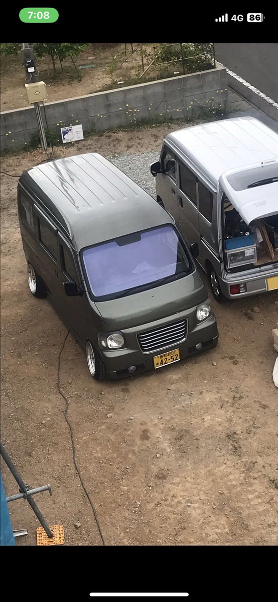 workshop_y's tweet photo. なんだかんだこの車がDIYの原点 https://t.co/yLnz9yrEdS