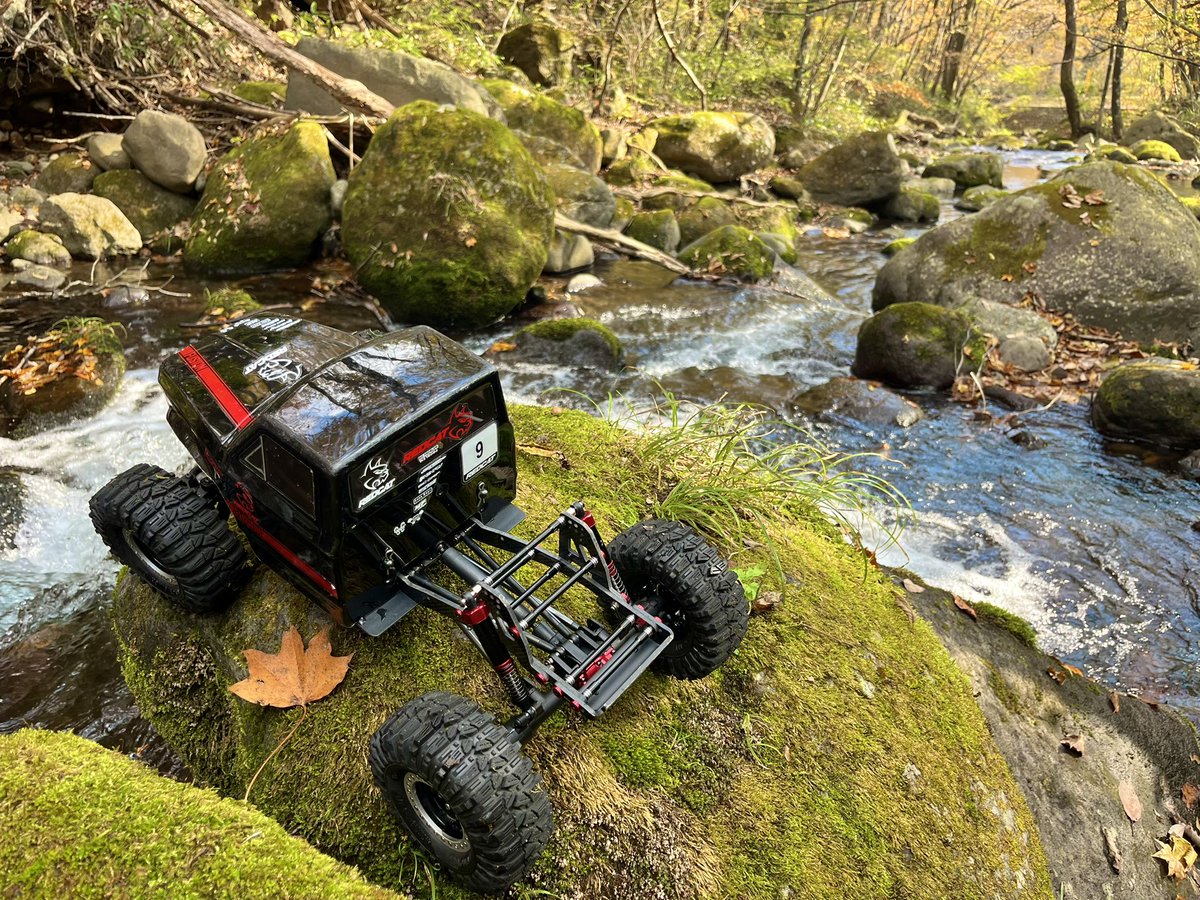masakitrade's tweet photo. 無骨なラジコンと美しい岩苔🏞️
【宮城蔵王/ Miyagi ZAO⛰️】
Rugged RC and exquisite Moss rocks🇺🇸🛻
#RedcatRacing #RedcatAscentFusion #ロッククローリング #クローラーラジコン #ラジコン好きな人と繋がりたい #CrawlerRc #RCcrawler #RCcrawling #LCG #キャンプ #キャンパー #Camp #Nature #自然 https://t.co/vGtlIBss7t