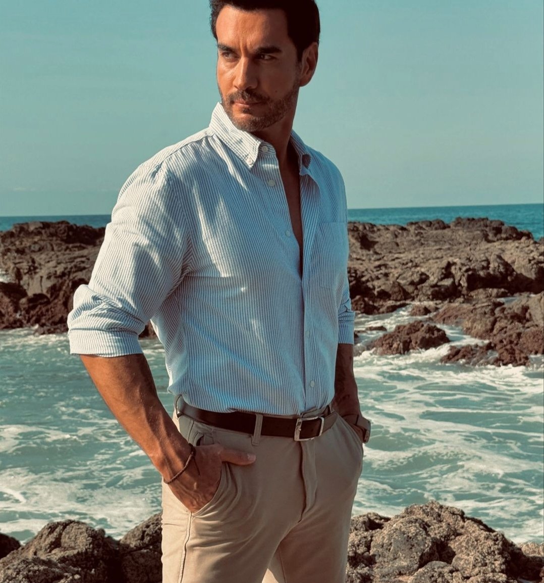 Rimma79159841's tweet photo. Via #instagram @davidzepeda1

El Mar y su magia....🌊🎥 #Nayarit
.............

Tu belleza y encanto son infinitos, como el mar, como el cielo....🌊🌞🌫️ @davidzepeda1😍😍🔥🔥
#miactorfavorito #teadoro

#davifzepeda1 #davidzepeda
#Amar #teamzepeda #dz
#familyzepeda https://t.co/xsM5pmcJEH