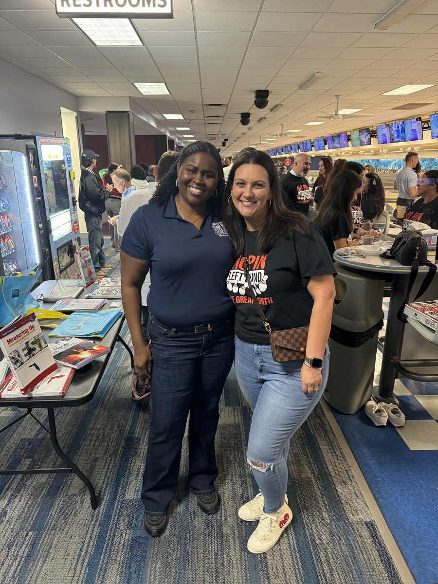 cindymiel's tweet photo. #TeamNRO had a great time networking thanks to @DASA1498 Rock and Bowl event. @MDCPSNorth @NikeytaLeads @natalie_charlot @SuptDotres https://t.co/CpgnmzirRV