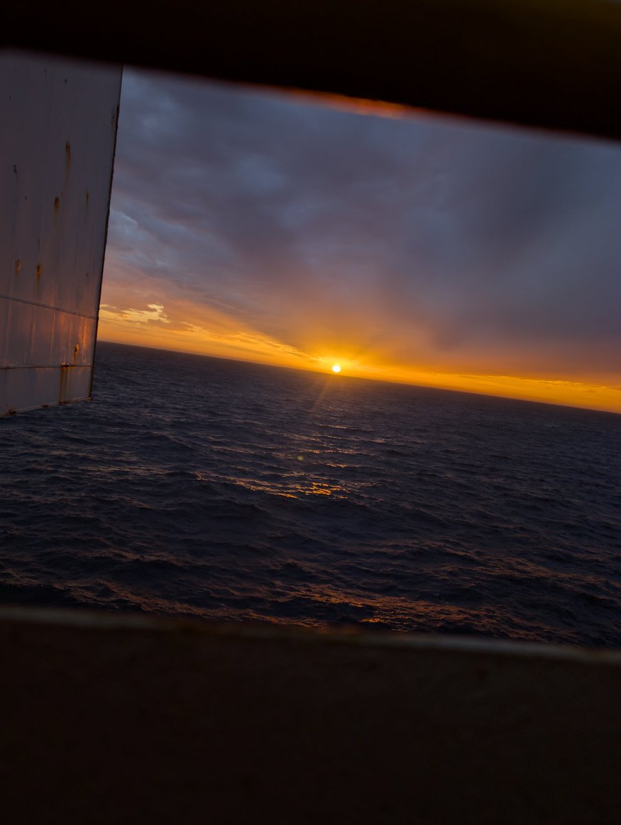 What a #sunset #northsea #oilandgas #madebygoogle #google #googlepixel8pro <a href="/madebygoogle/">Made by Google</a> #stillphotographyking